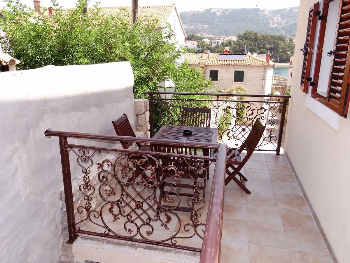 Apartment Pulic Rab Town